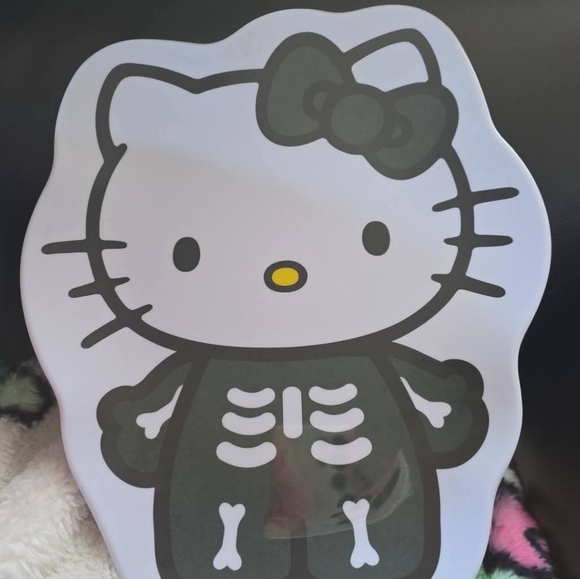 Hello Kitty Dishes Set - Picture 3 of 6